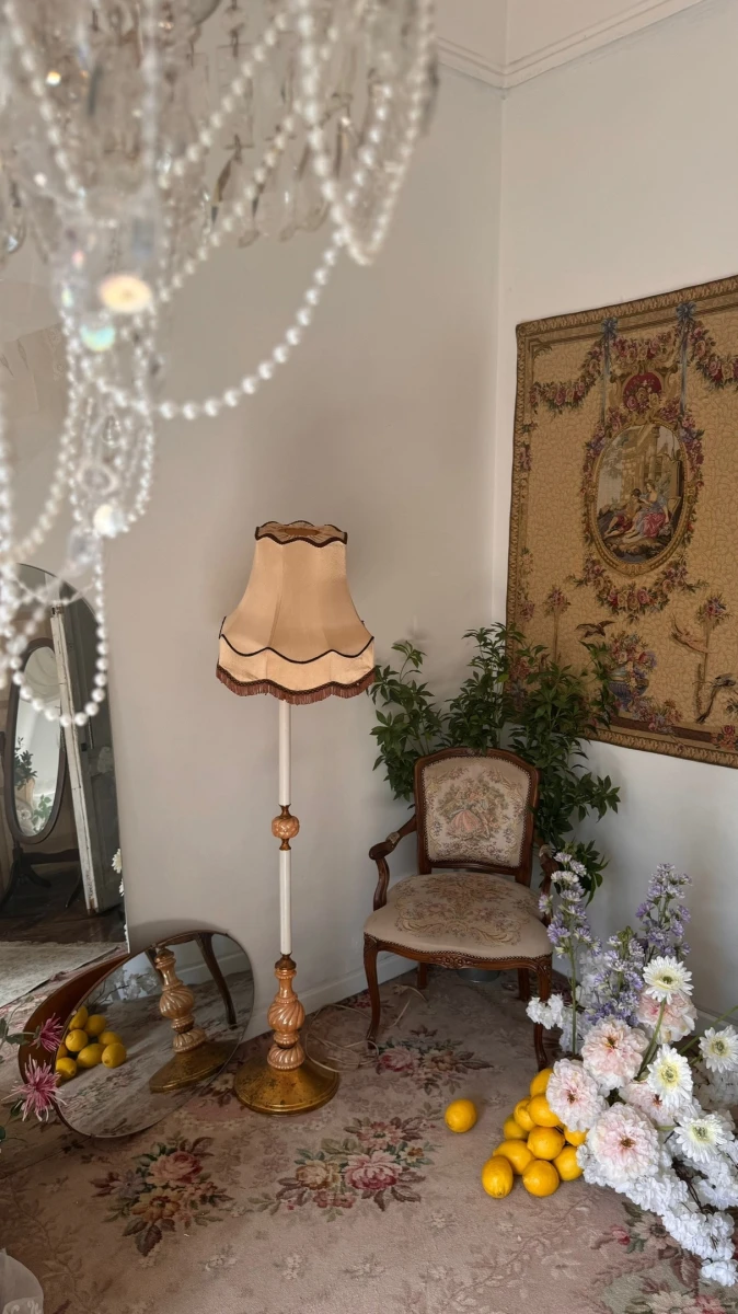 Малая комната на Петроградской