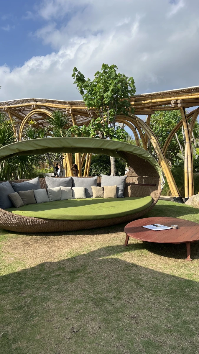 Luna beach club Бич клаб с пляжем