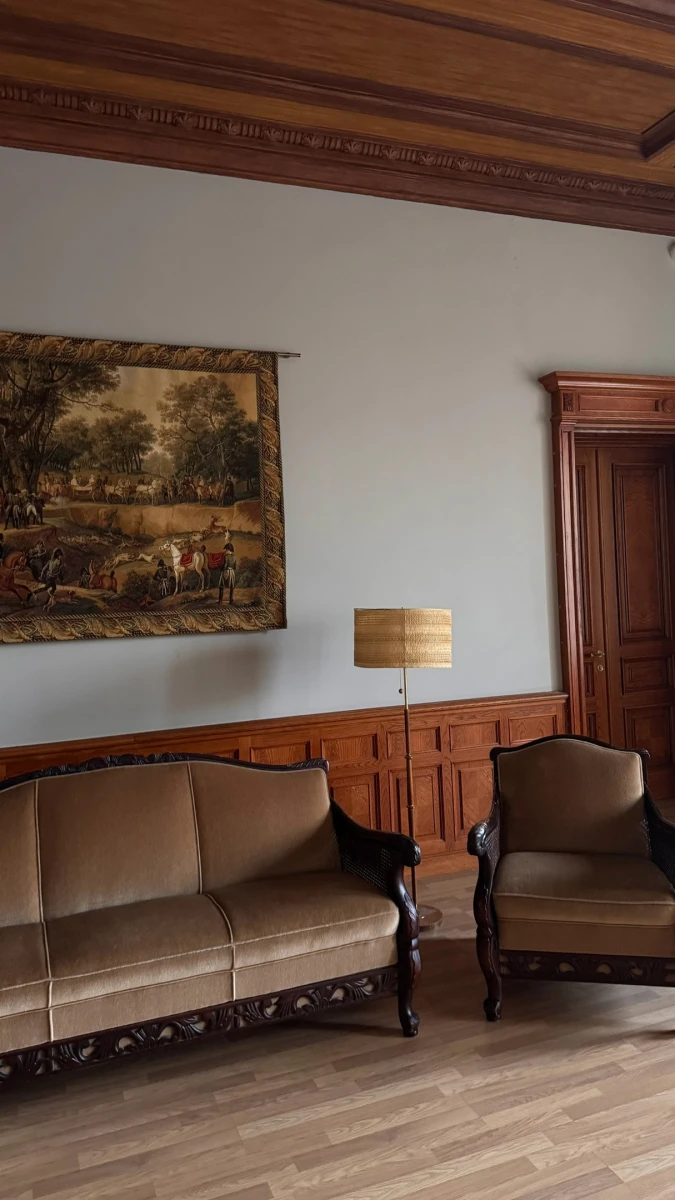 Каминный зал в особняке на Невском