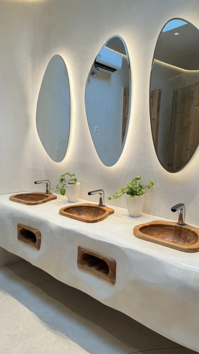 Luna beach club Бич клаб с пляжем