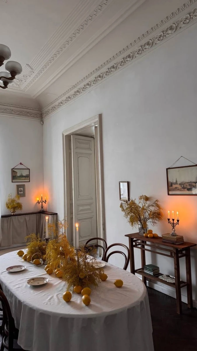 Гостиная в особняке на Выборгской