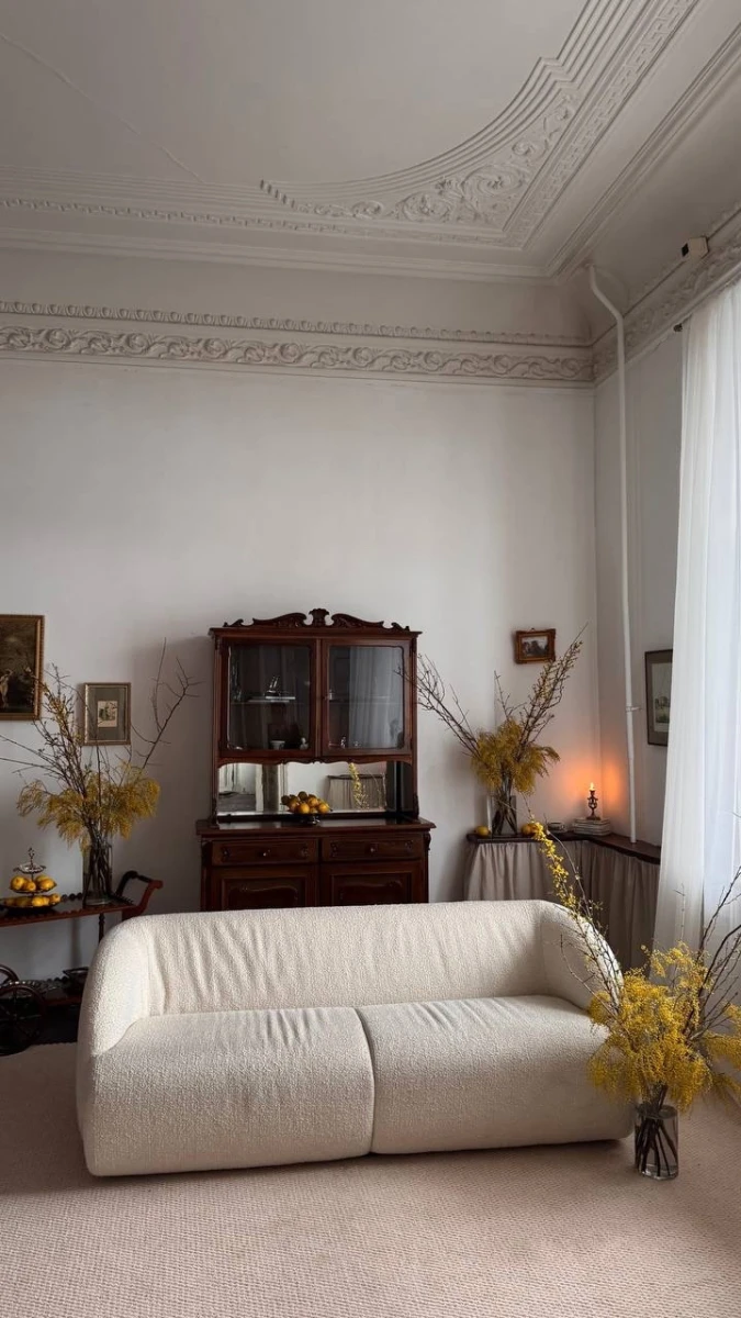 Гостиная в особняке на Выборгской