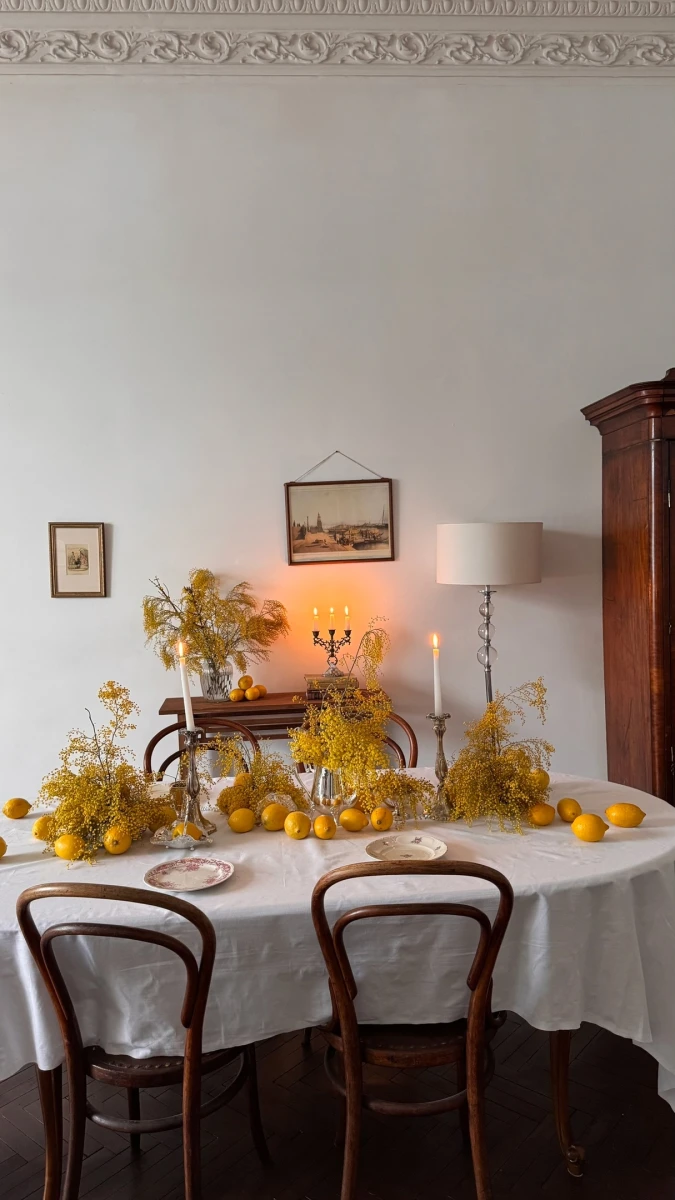 Гостиная в особняке на Выборгской