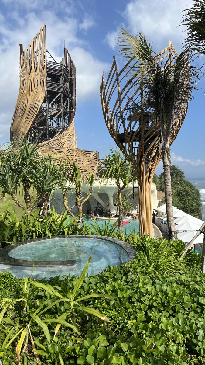 Luna beach club Бич клаб с пляжем