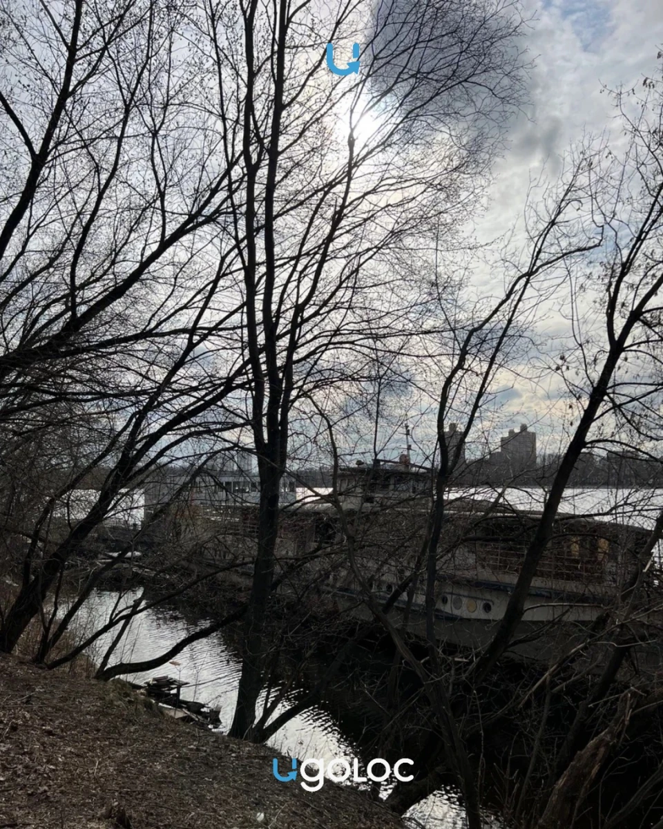 Кладбище кораблей на Водном стадионе