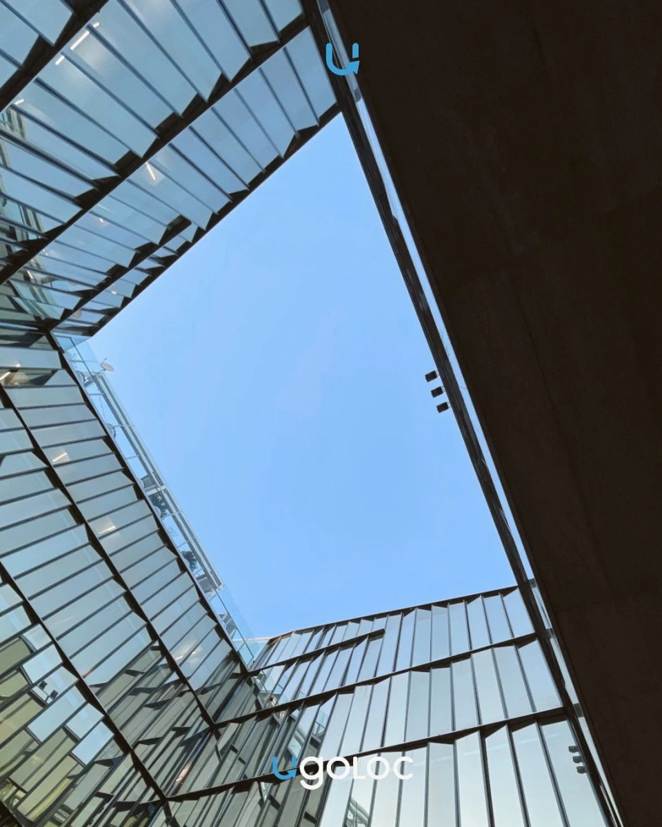 Зеркальный двор в Санкт-Петербурге