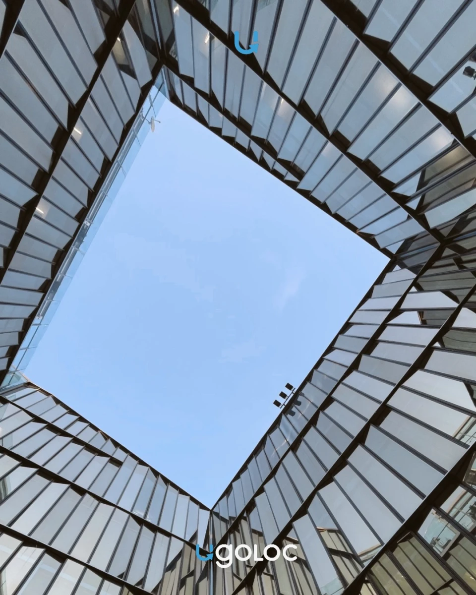 Зеркальный двор в Санкт-Петербурге