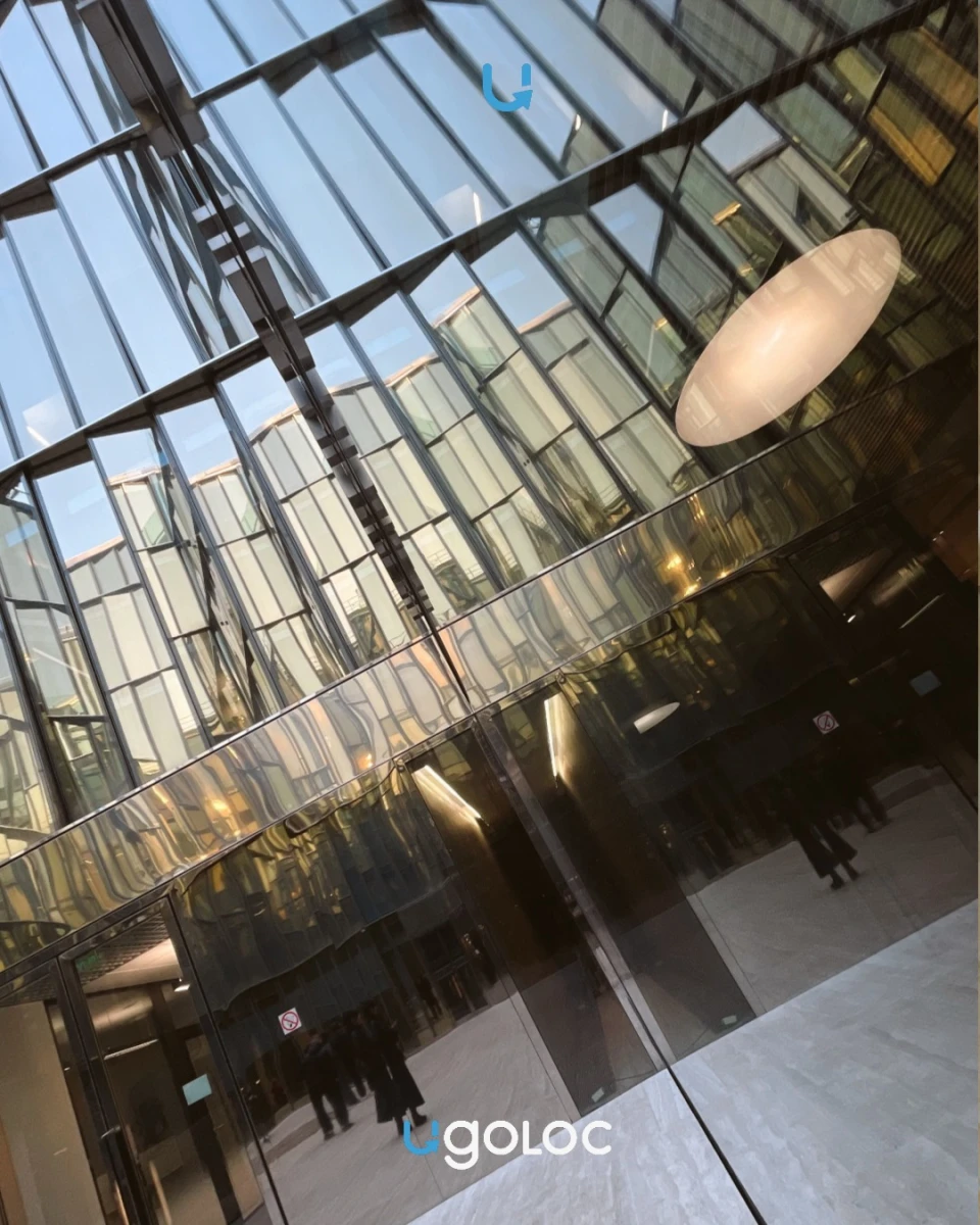 Зеркальный двор в Санкт-Петербурге