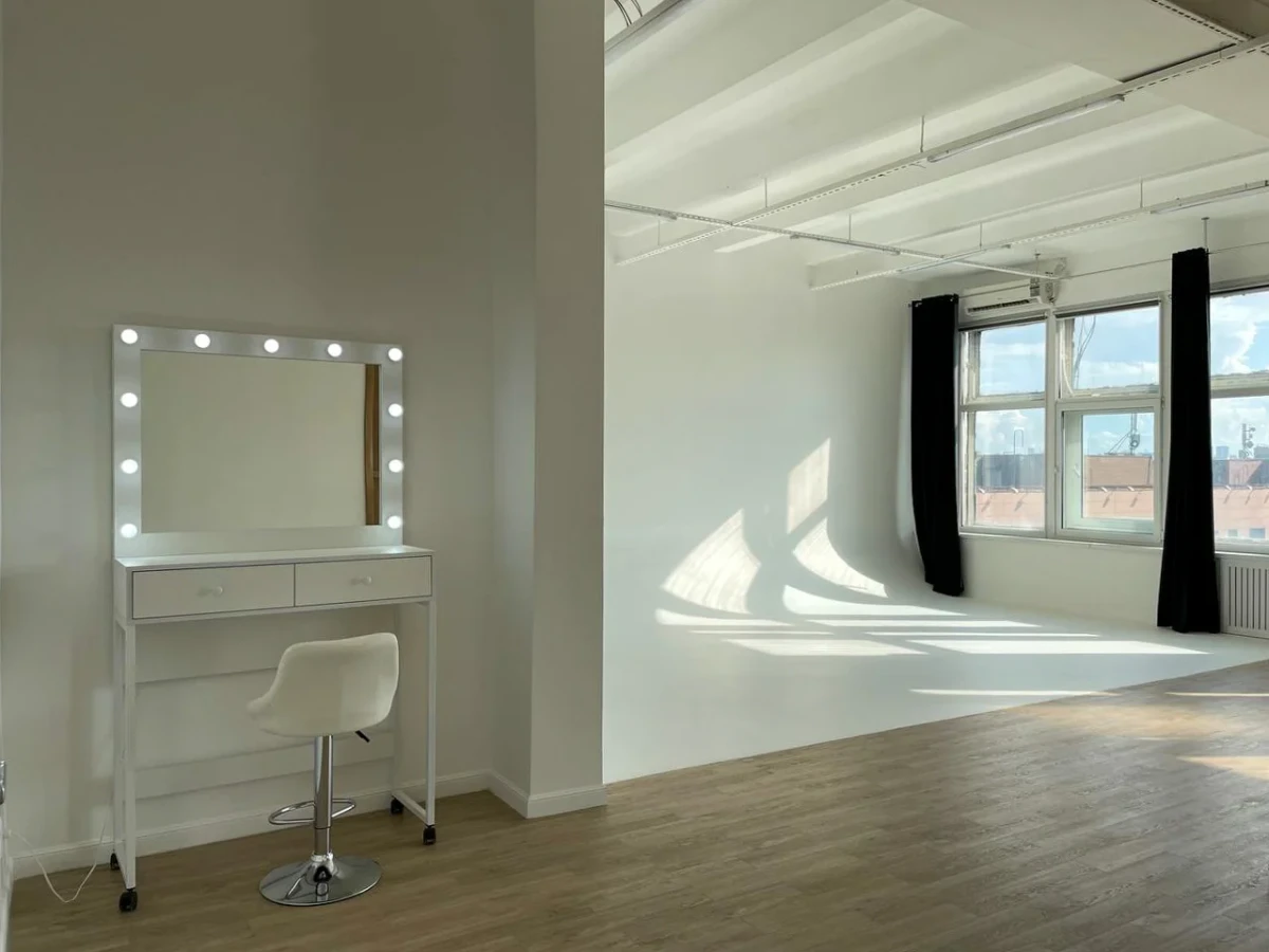 SunSide Зал WOOD (м. Киевская)