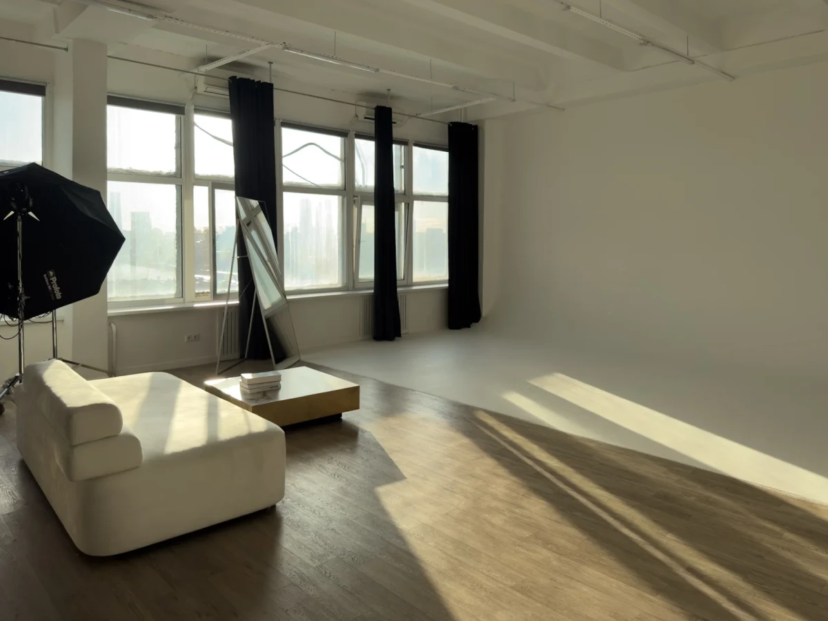 SunSide  Зал SHELL (м. Киевская)