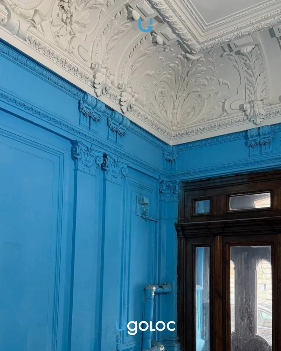 Парадная доходного дома Батуева