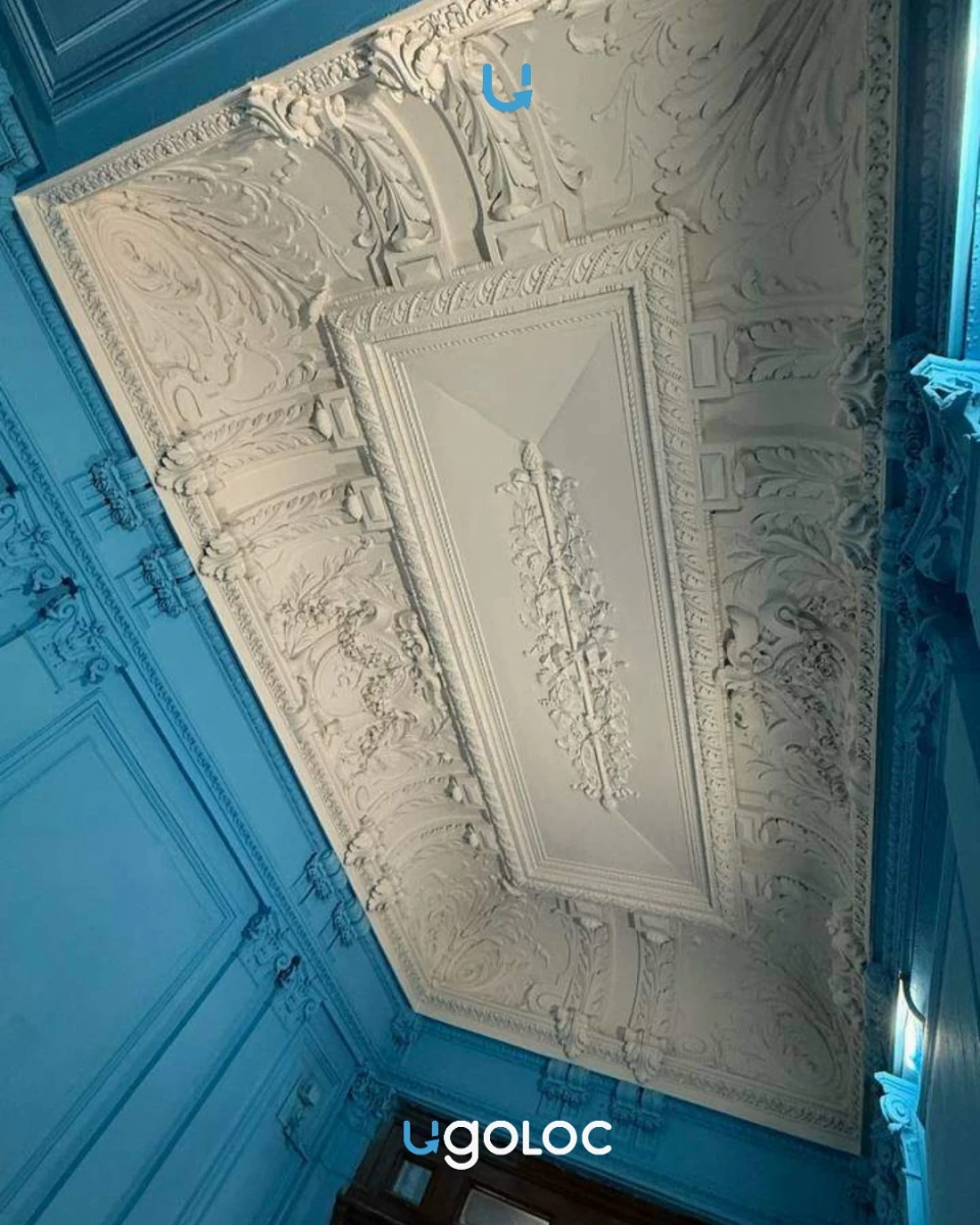 Парадная доходного дома Батуева