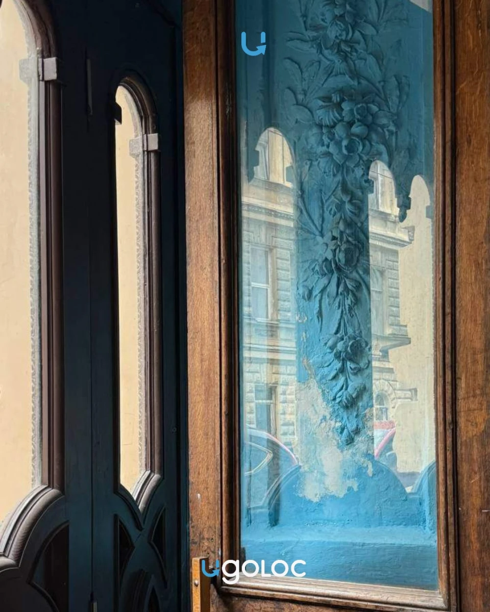 Парадная доходного дома Батуева