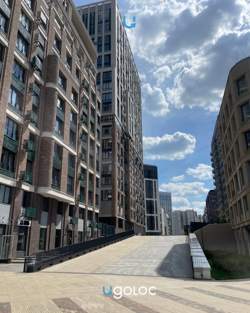 Набережная, Лихачева 12к4