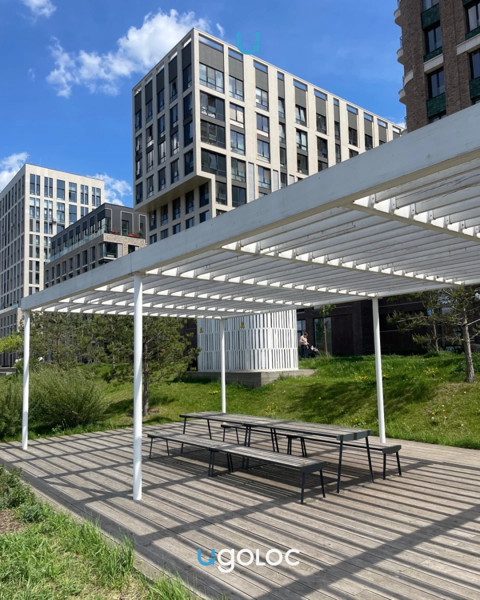 Набережная, Лихачева 12к4