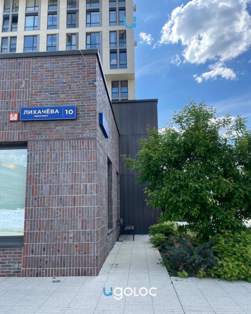 Локация на Лихачёва, 10