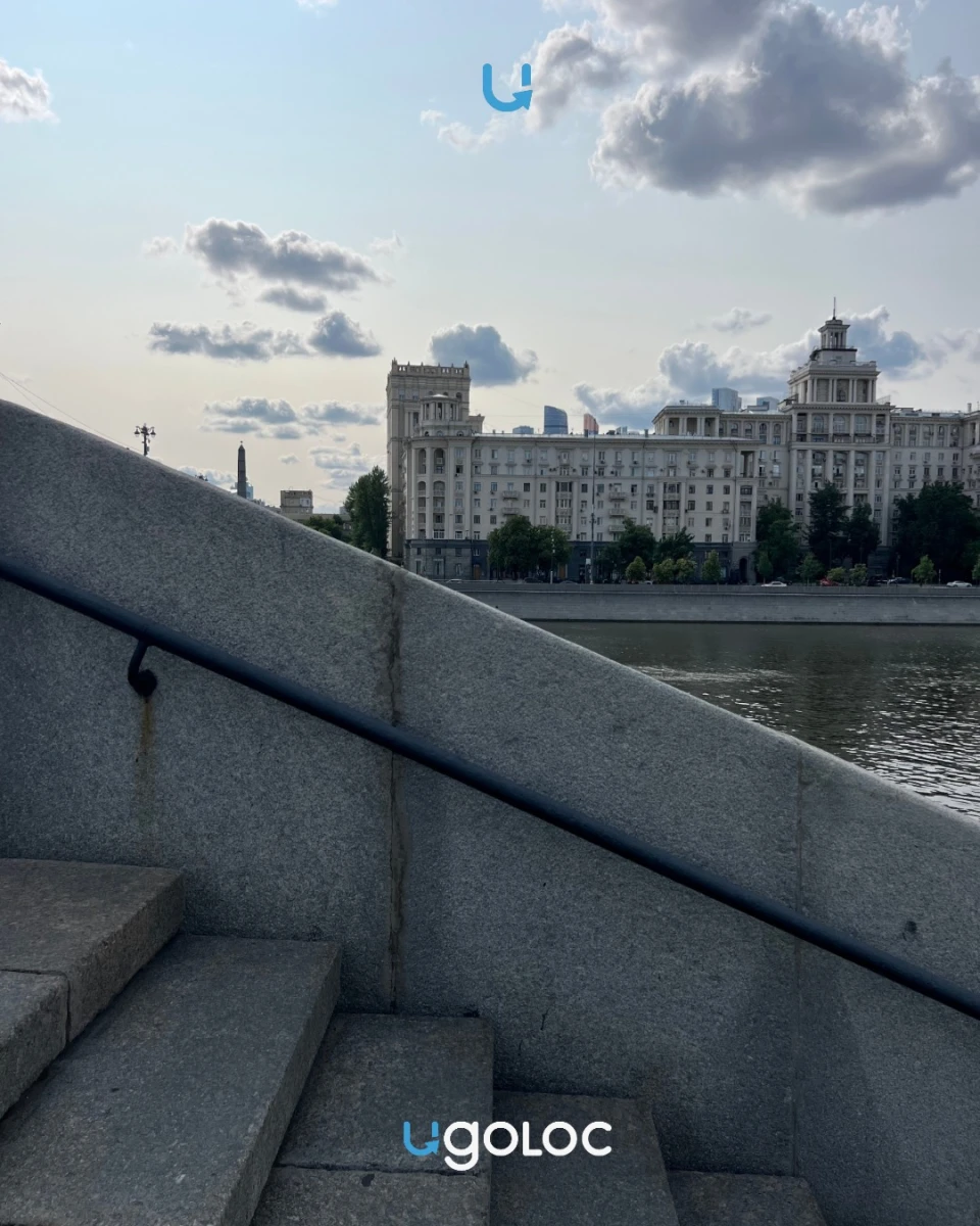 Новоарбатский мост