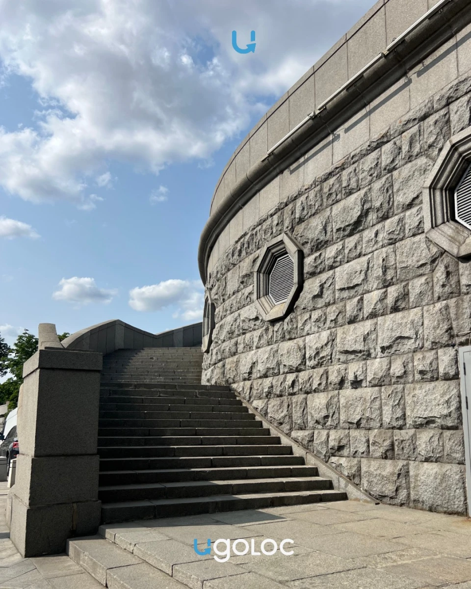 Новоарбатский мост