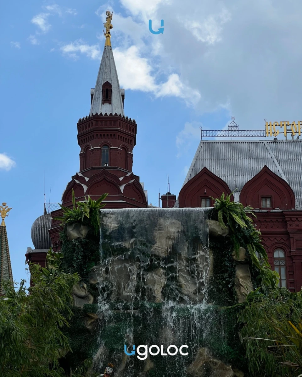 Летнее оформление Манежной Площади