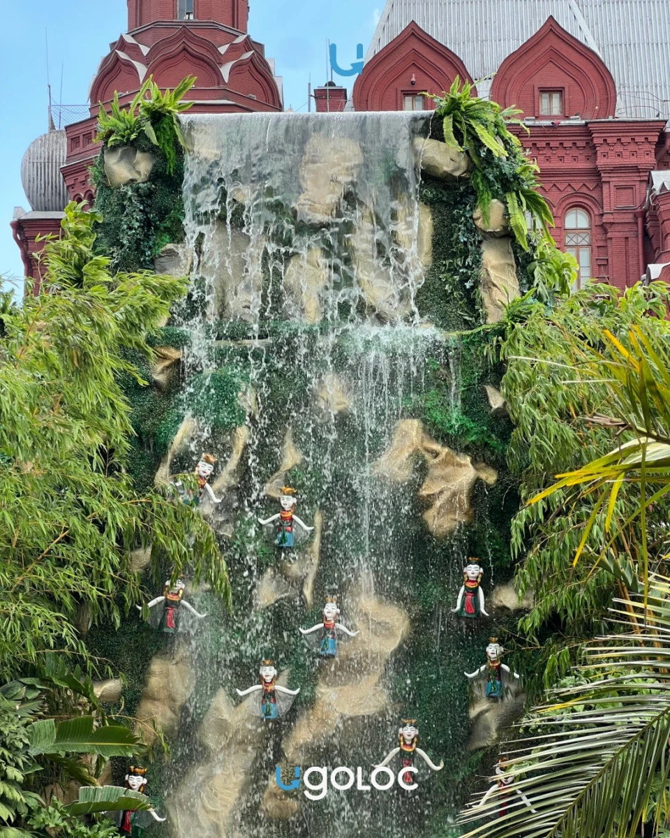 Летнее оформление Манежной Площади