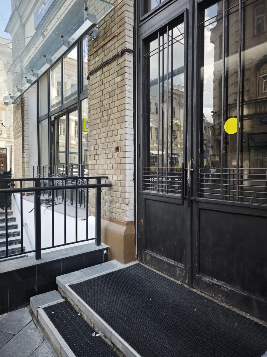 Закрытый ресторан на Мясницкой