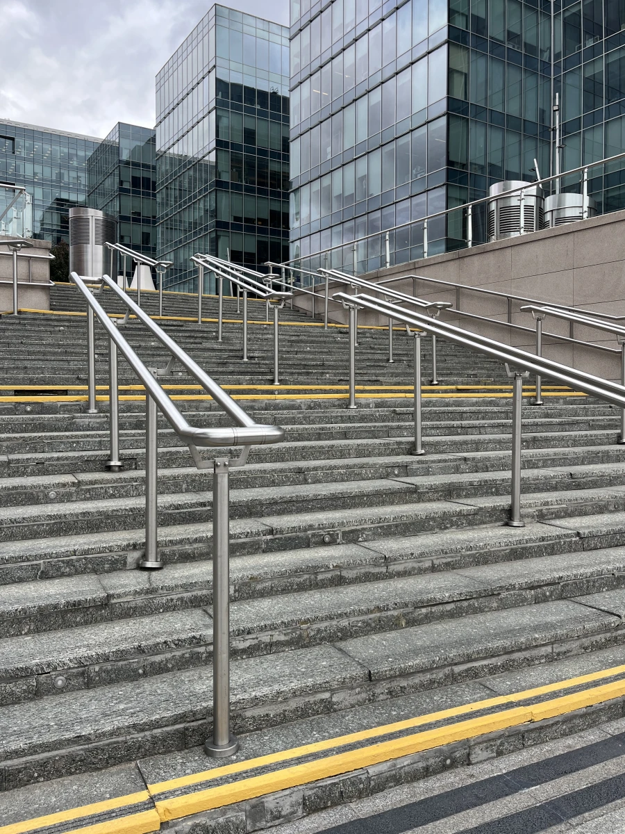 Лестница в современной стиле