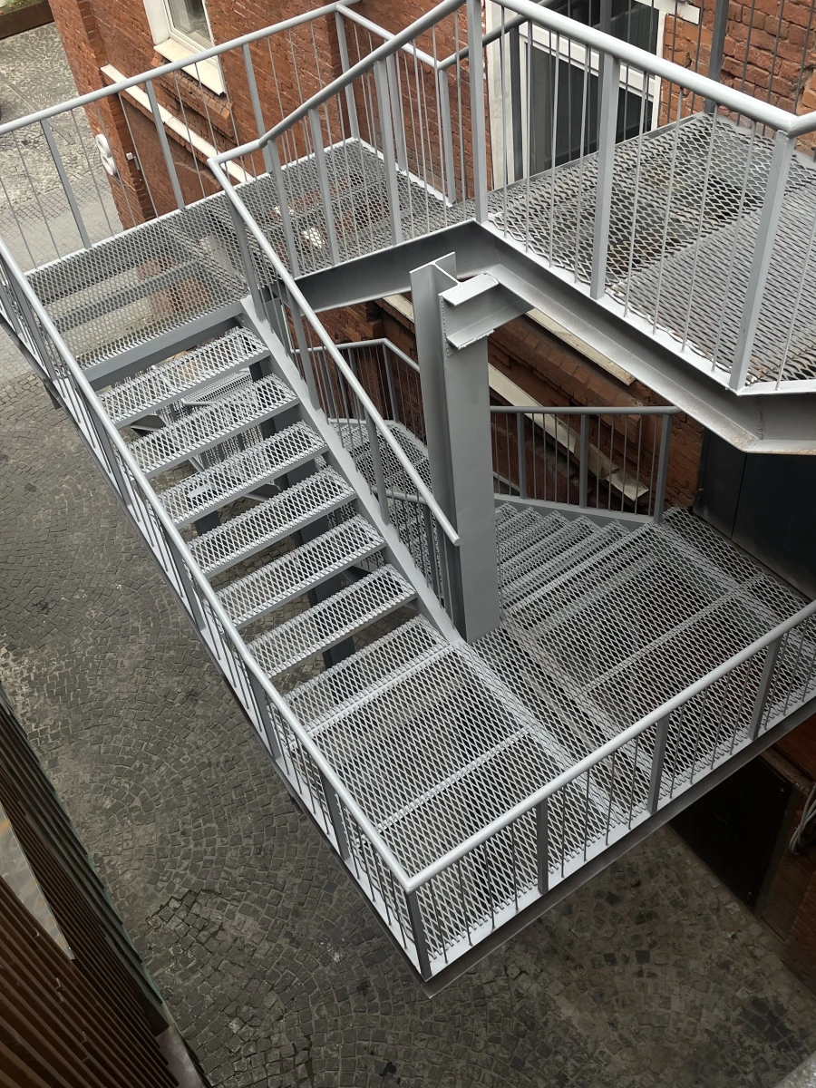 Лестница на Рябовской мануфактуре