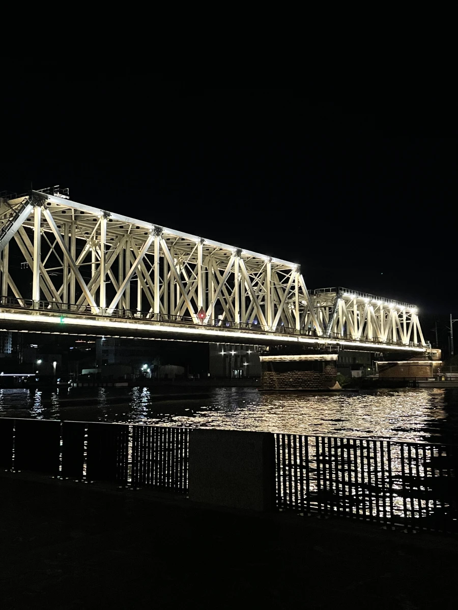 Мост на набережной Зиларт