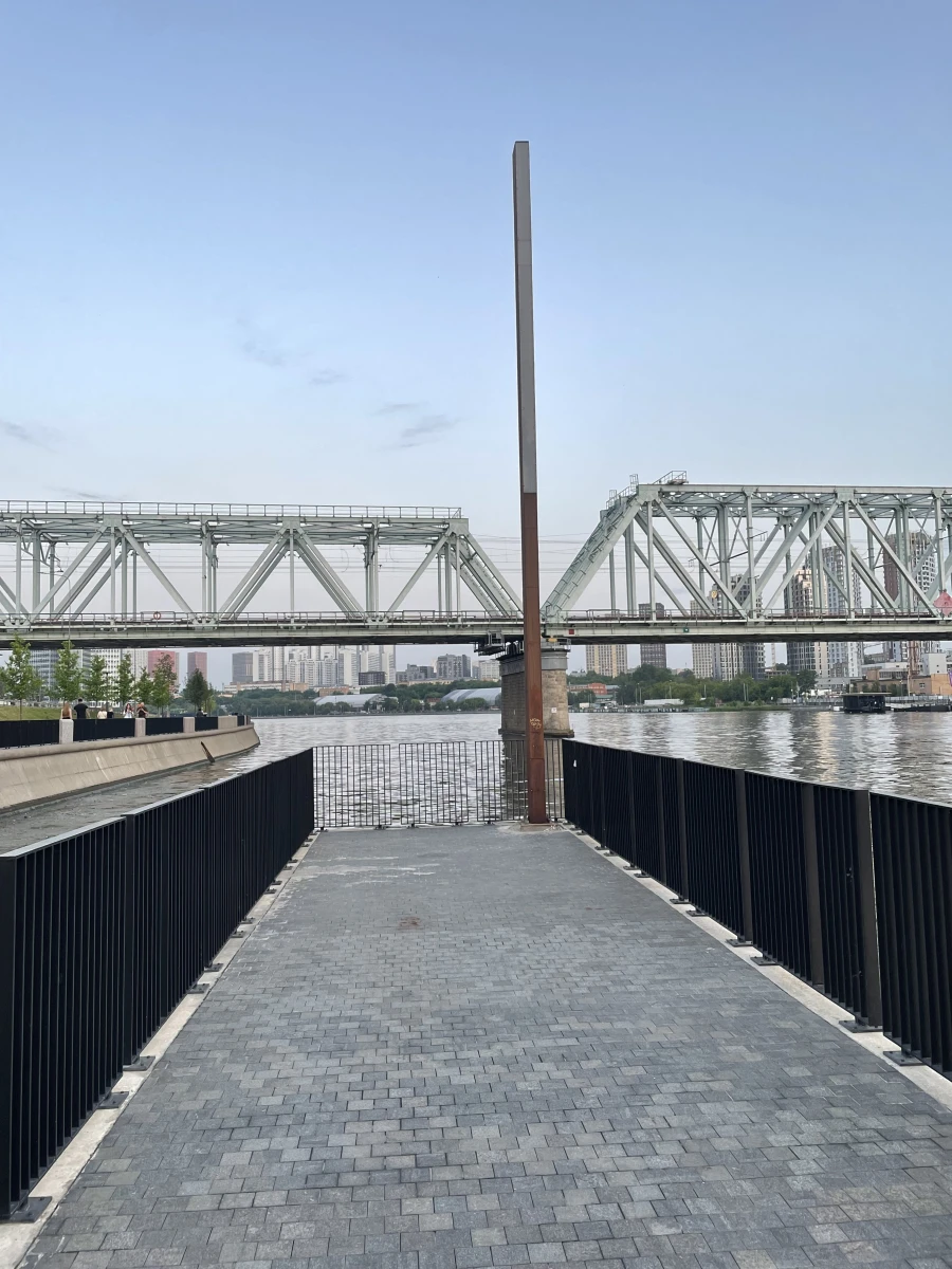 Мост на набережной Зиларт