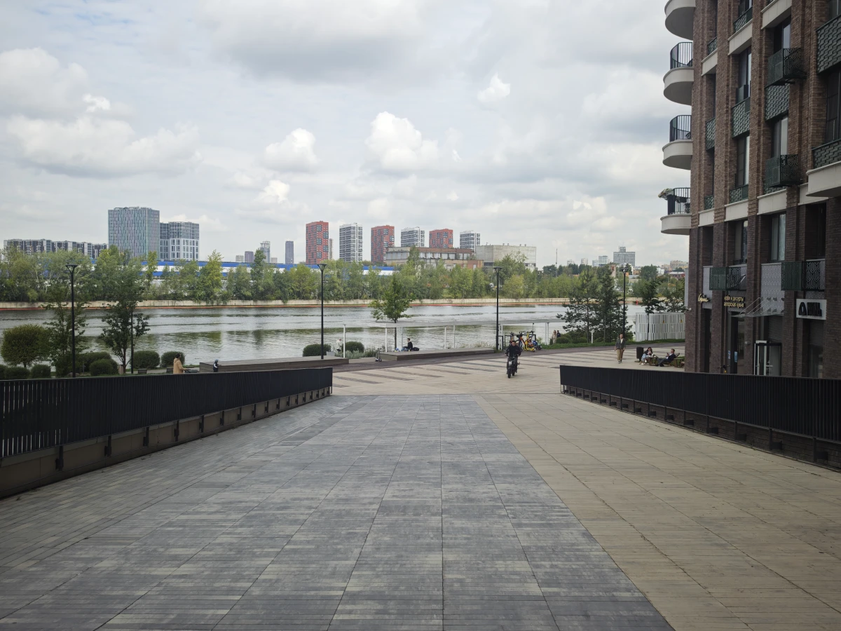 Квартал на набережной Now