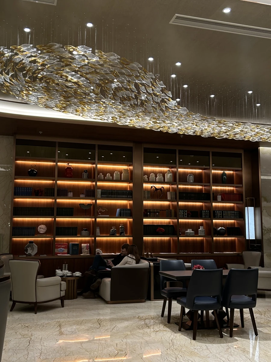 Холл в отеле Soluxe hotel Moscow