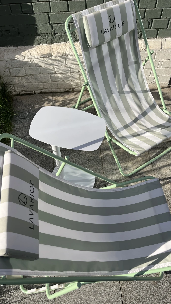 Здание с бело-зеленым фасадом ЖК Lucky