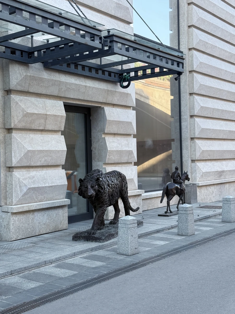 Инсталляции у ЖК Резеденция 1864