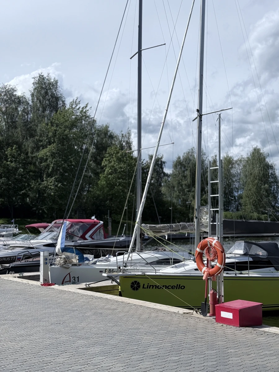 Яхт-клуб Фарватер