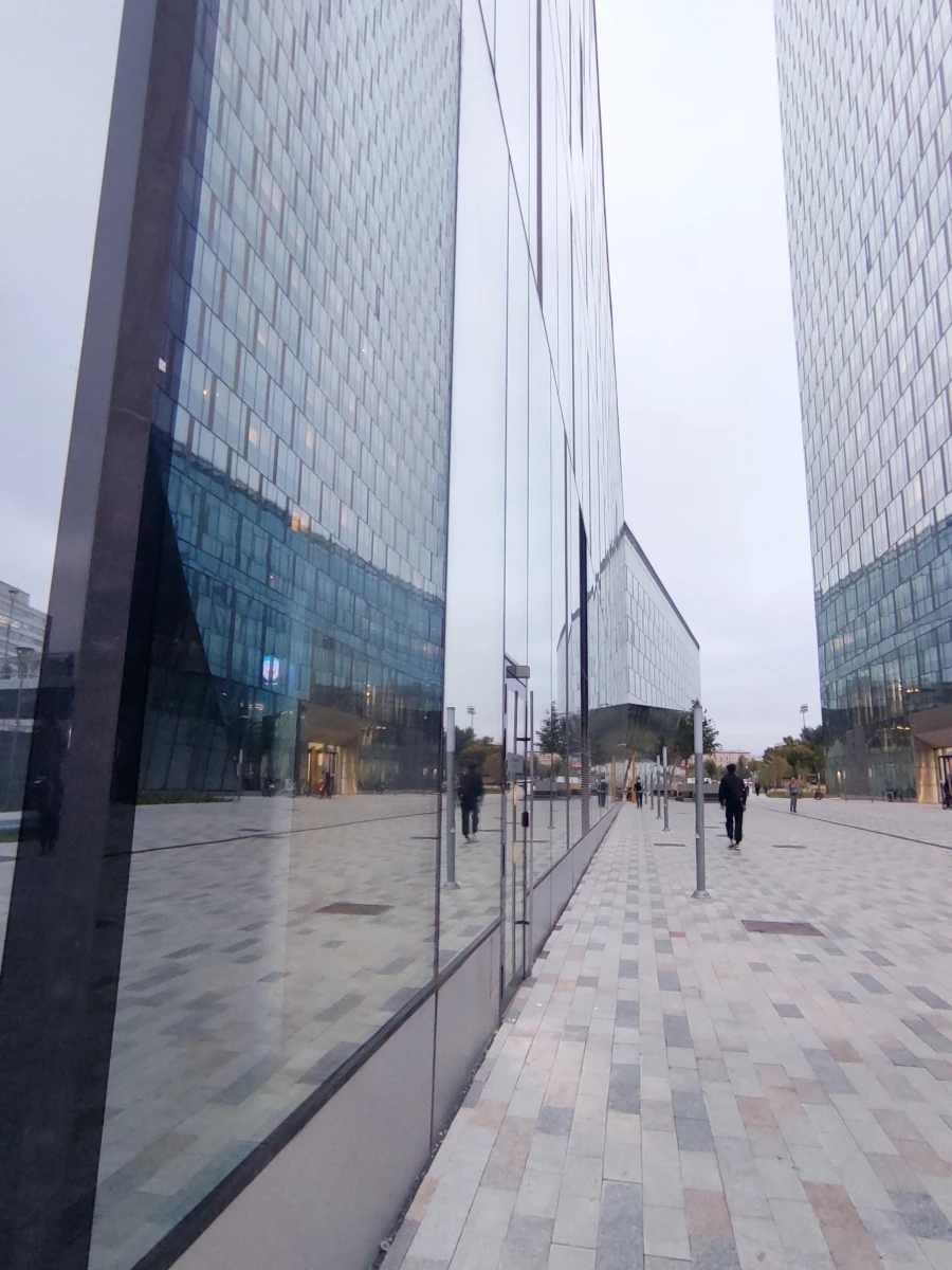 Стеклянный комплекс общежитий МГТУ им. Баумана