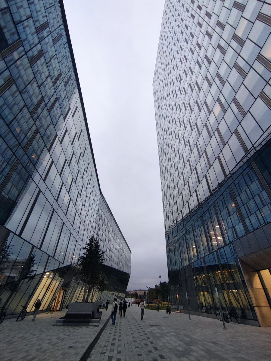 Стеклянный комплекс общежитий МГТУ им. Баумана