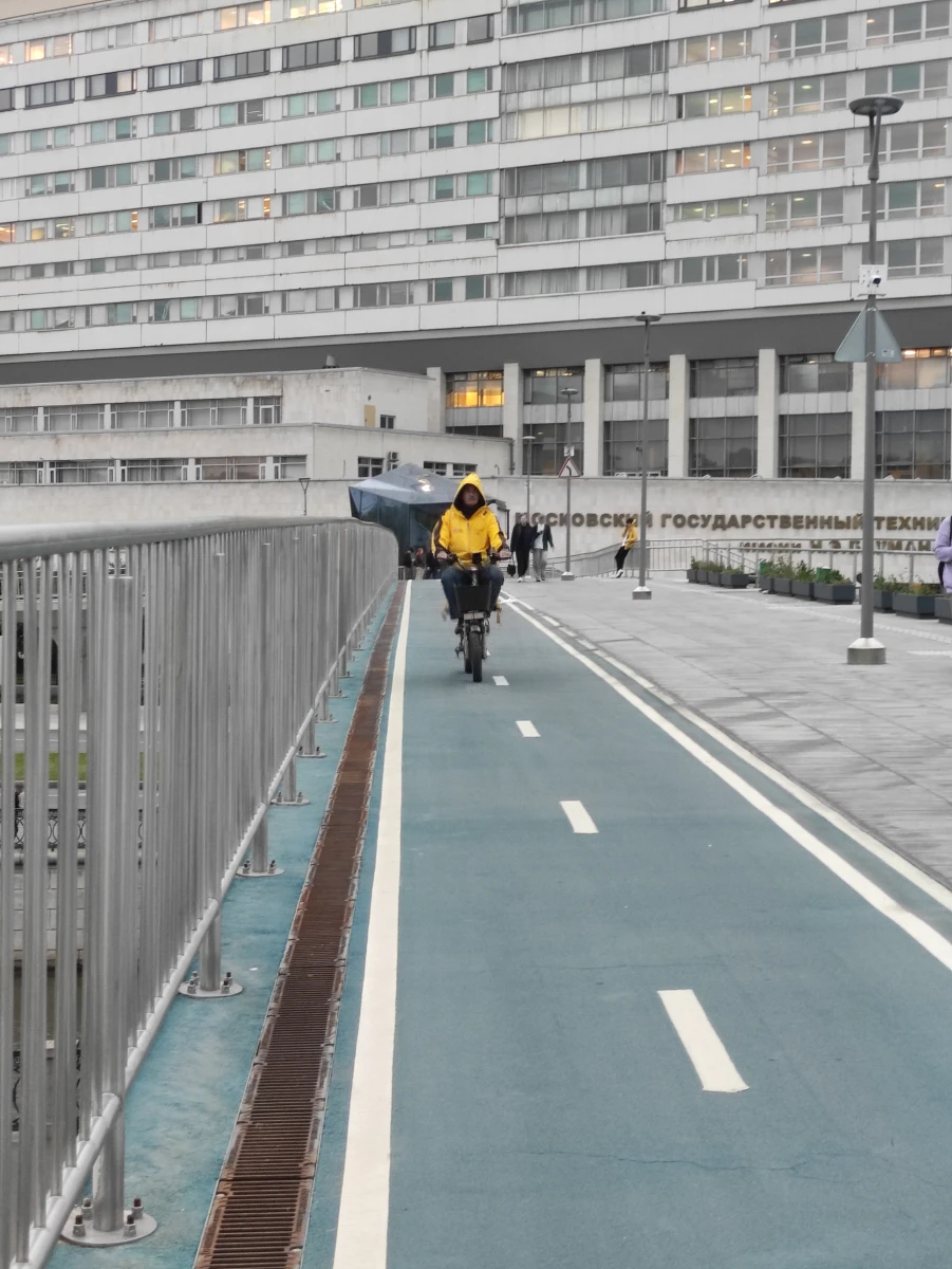 Велосипедный мост через Яузу