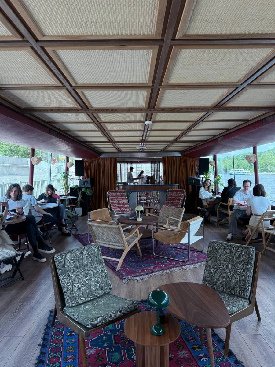 Круизный лайнер Cruise 2