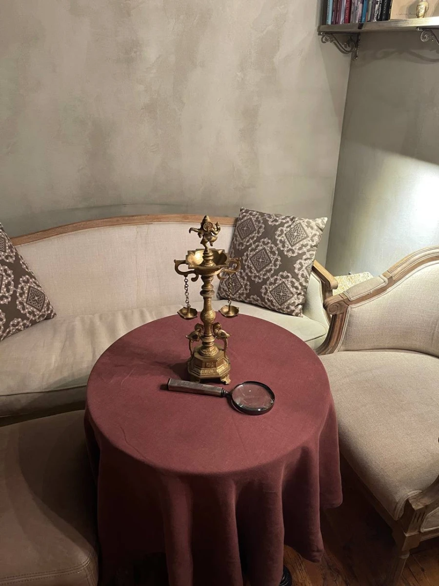 Студия йоги, магазин и кофейня Pheromone