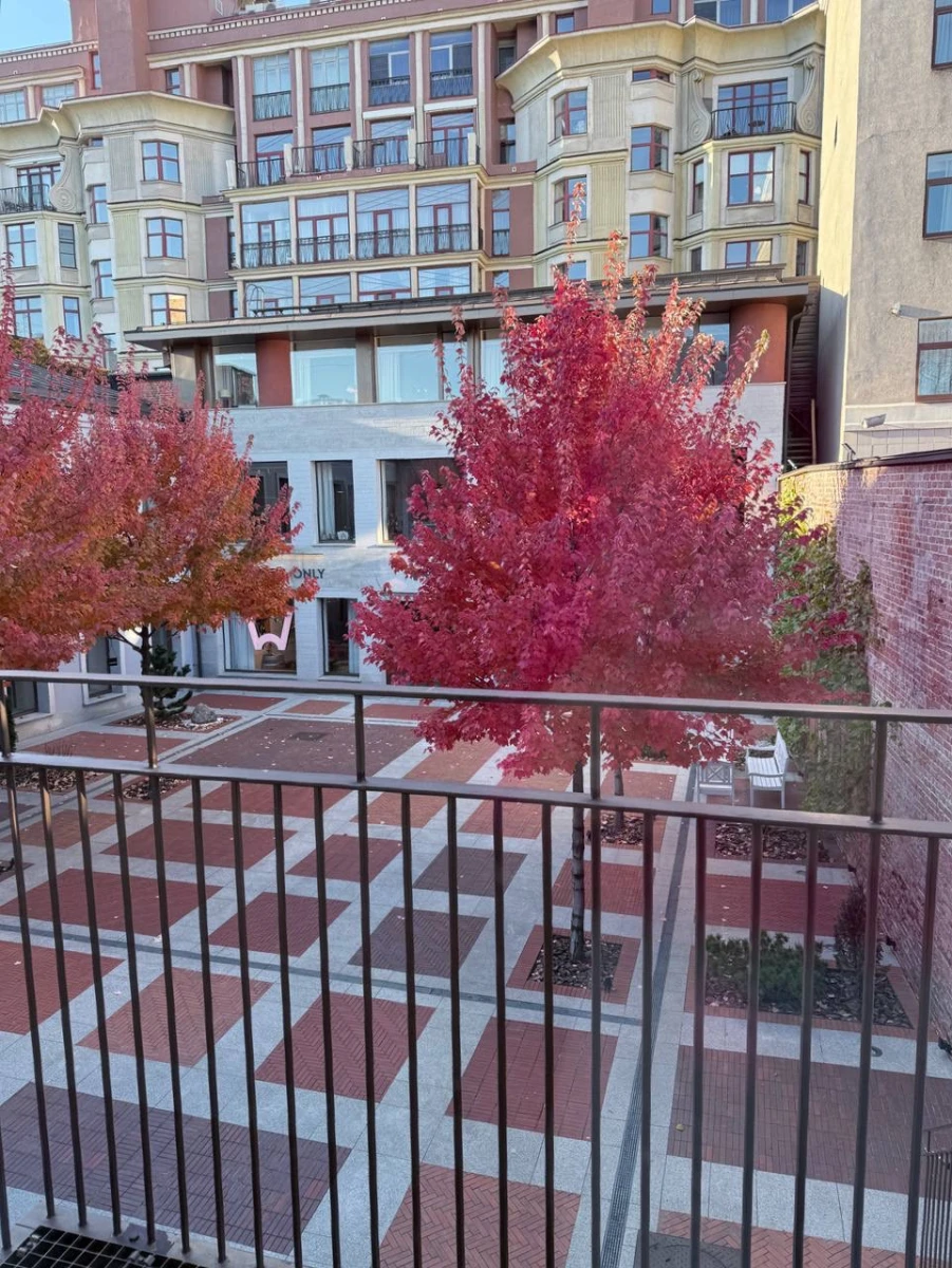 Двор ресторана Share