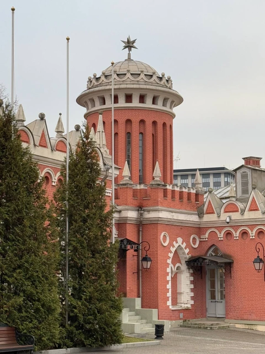 Петровский путевой дворец