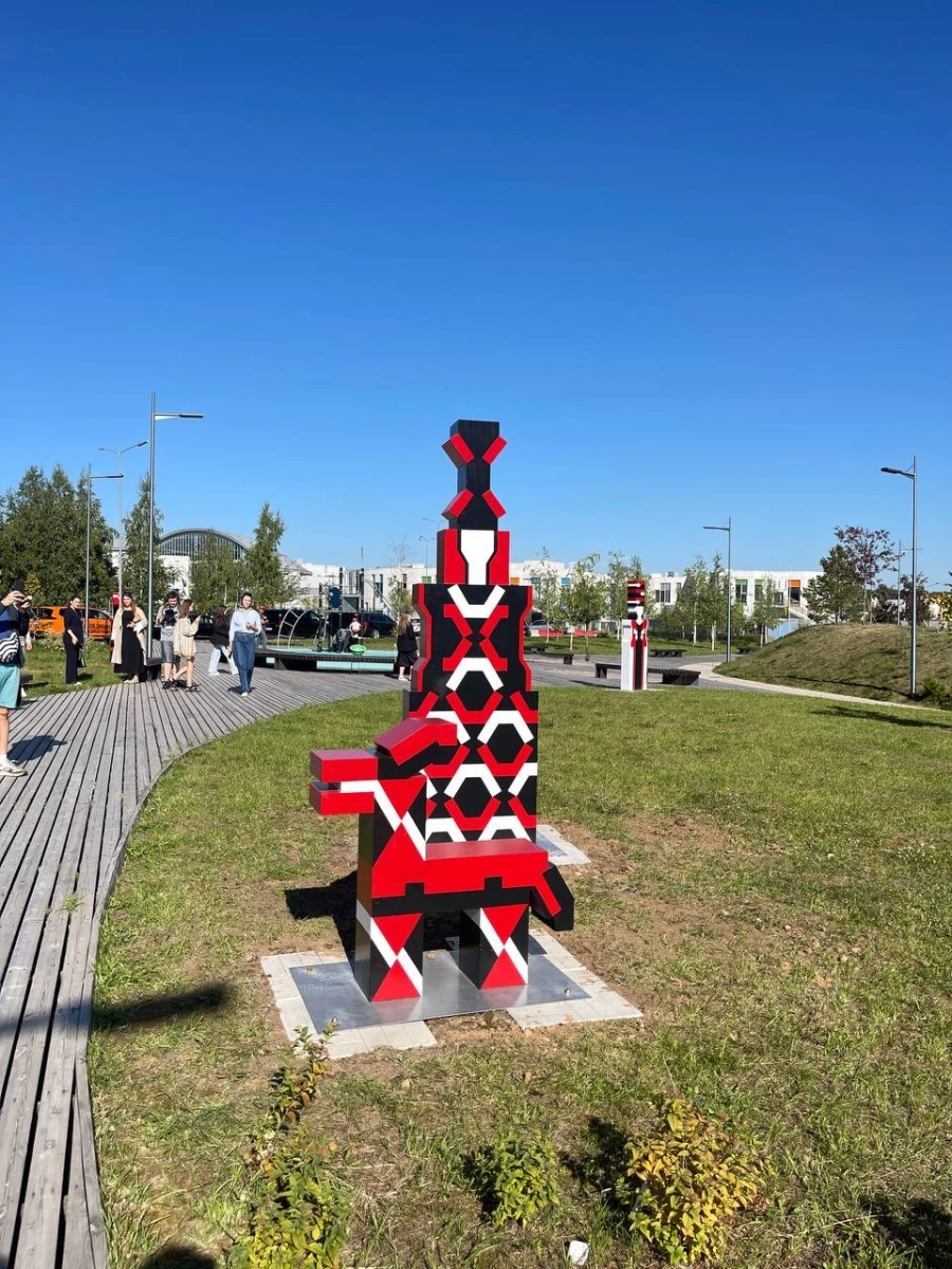 Выставка «Здесь и сейчас»