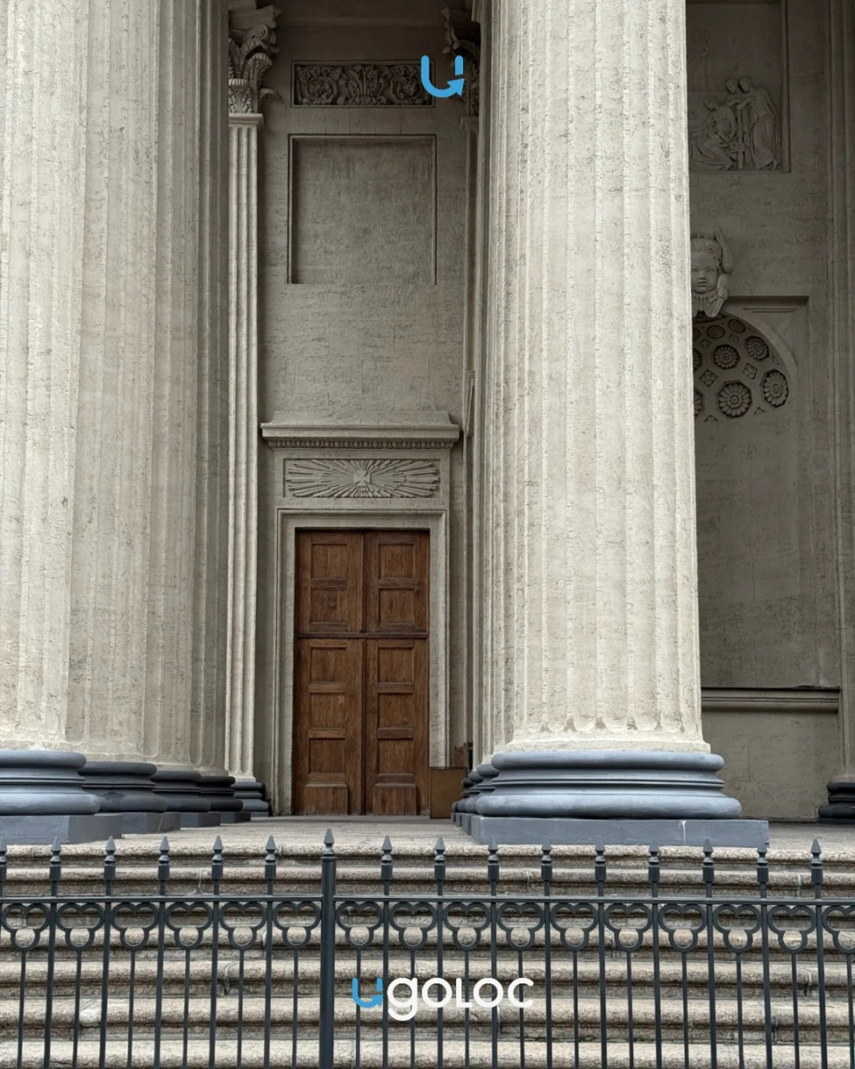 Колонны Казанского собора