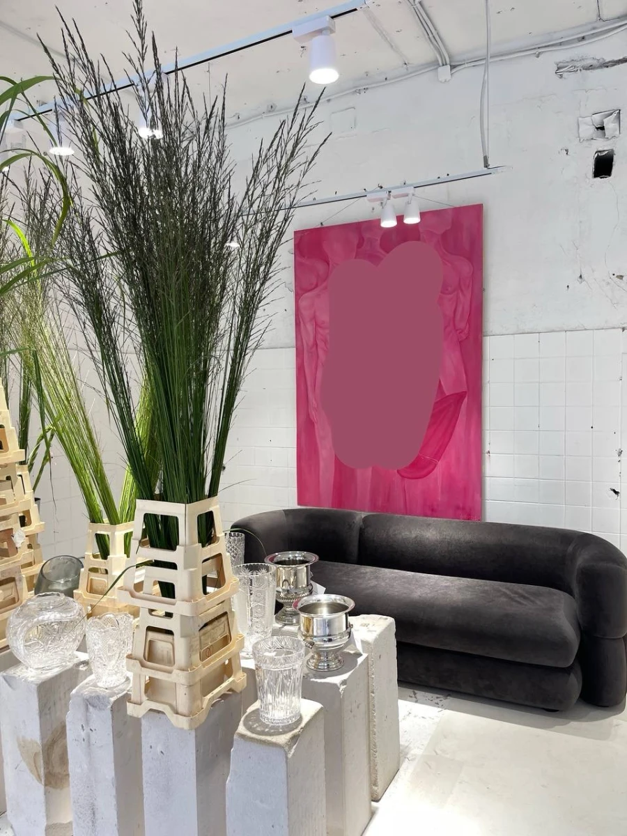 Магазин цветов Собран в саду