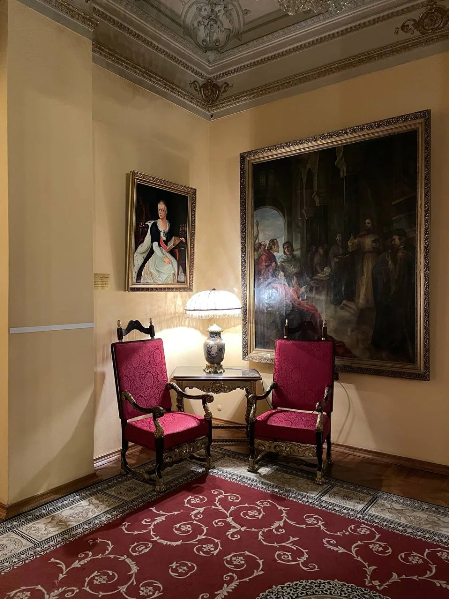 Дом Коншиной или ЦДУ РАН