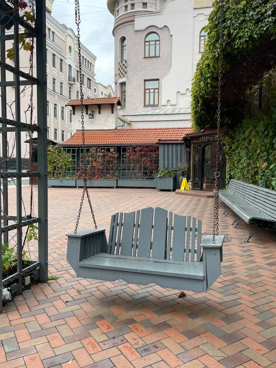 Тифлисский дворик