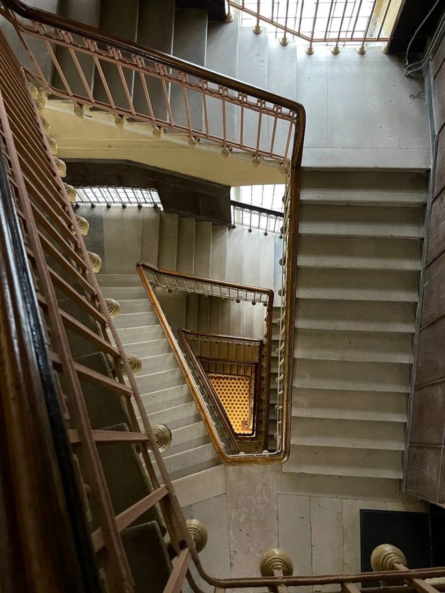 Лестничная площадка в одном из корпусов Красного Октября