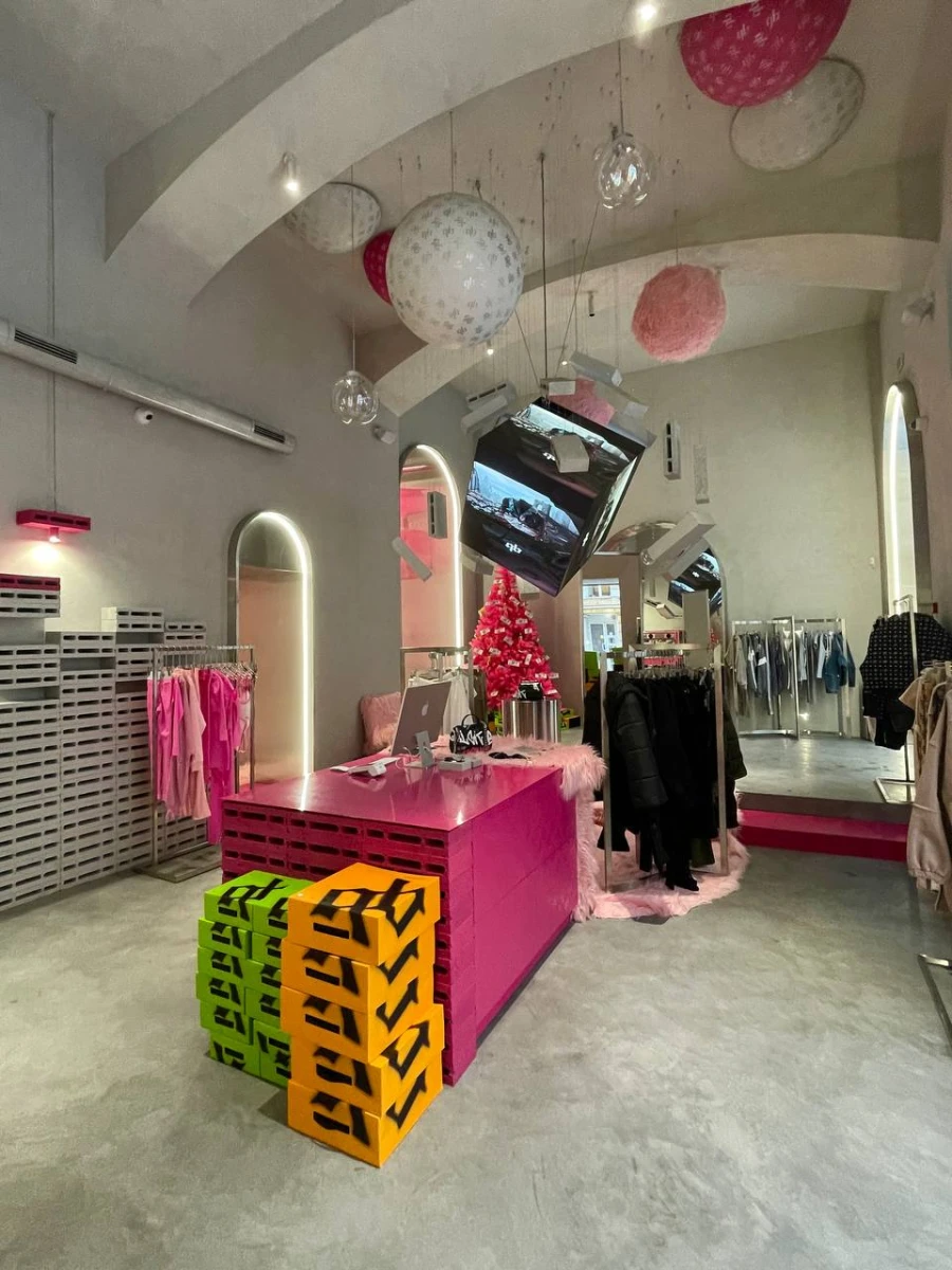 Магазин «a quick buck»