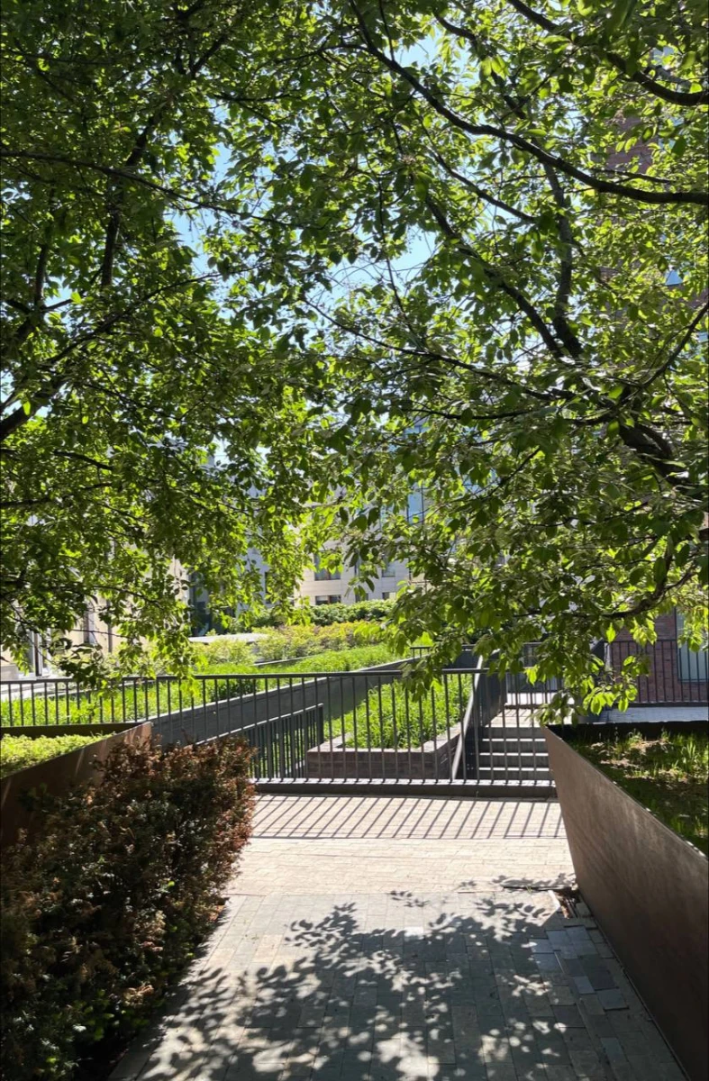 Двор Фабрики Станиславского