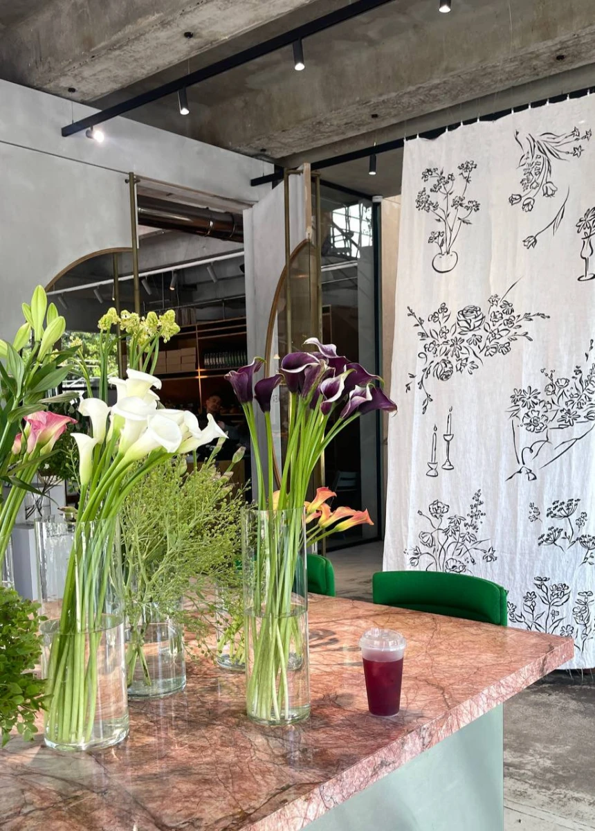 Blossom Garden & Coffee Elleven